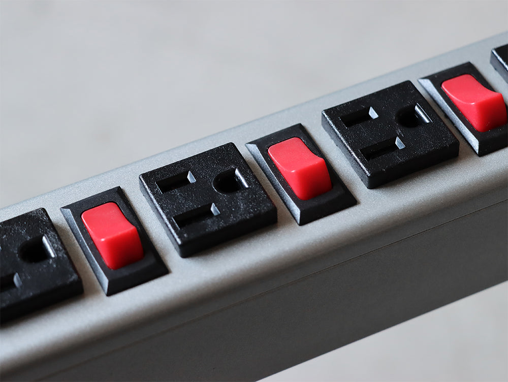 power strip/4