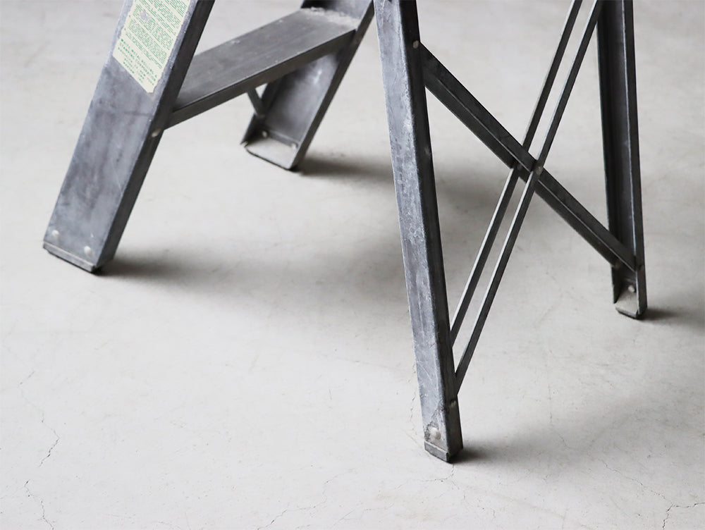 フォールディングステップ