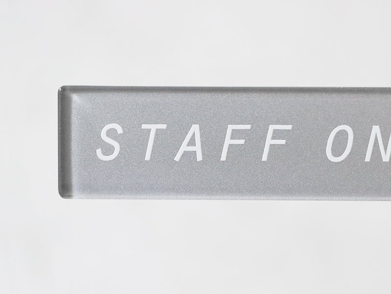 サインプレート/STAFF ONLY