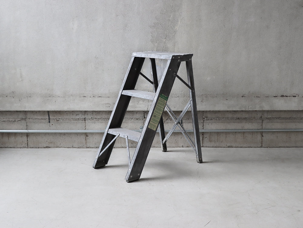 フォールディングステップ